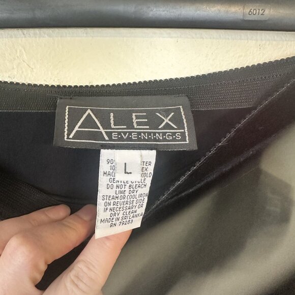 Alex Evenings Black Velvet Skirt Flared Hem Large Vtg 90s Knee Length Evenings - Picture 2 of 8